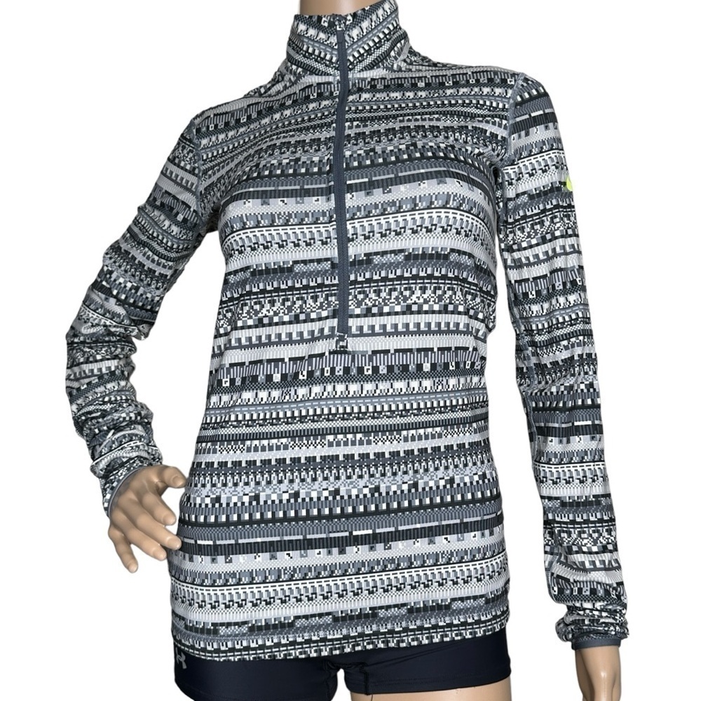 Nike Pro warm 8 bit 1/2 zip training top, small
